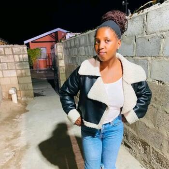 Babysitter in Port Elizabeth: Simthandile booi