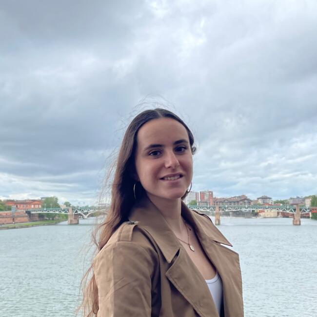 Babysitter in Moliets-et-Maa: Manon