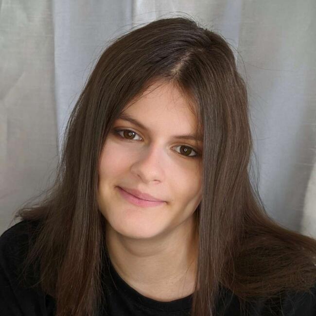 Babysitter in Thorey-en-Plaine: Gaelle