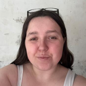 Babysitter in Courcelles: Lise