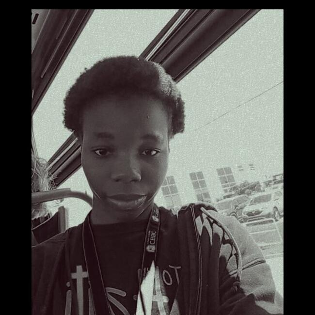 Babysitter in Dartmouth: Angela