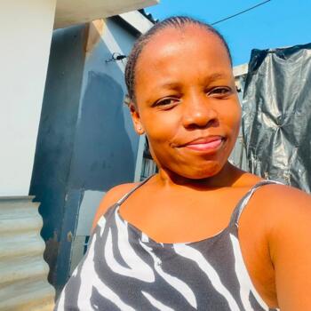 Nanny in eManzimtoti: Phindile