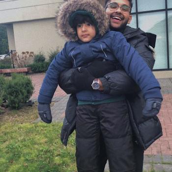 Baby-sitter Surrey: Mujtaba