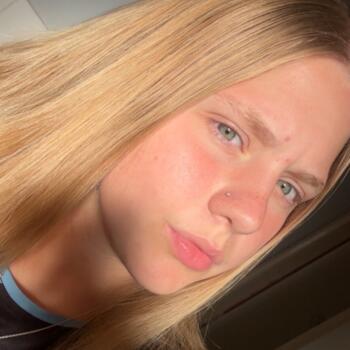 Babysitter in Canberra: Cassi