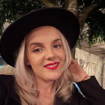 Babysitter Oradea: Iulia