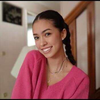 Babysitter in Épron: Jade