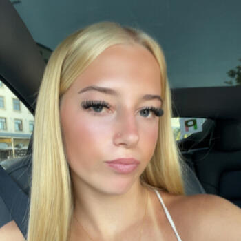 Babysitter in Sunshine Coast: Jasmine
