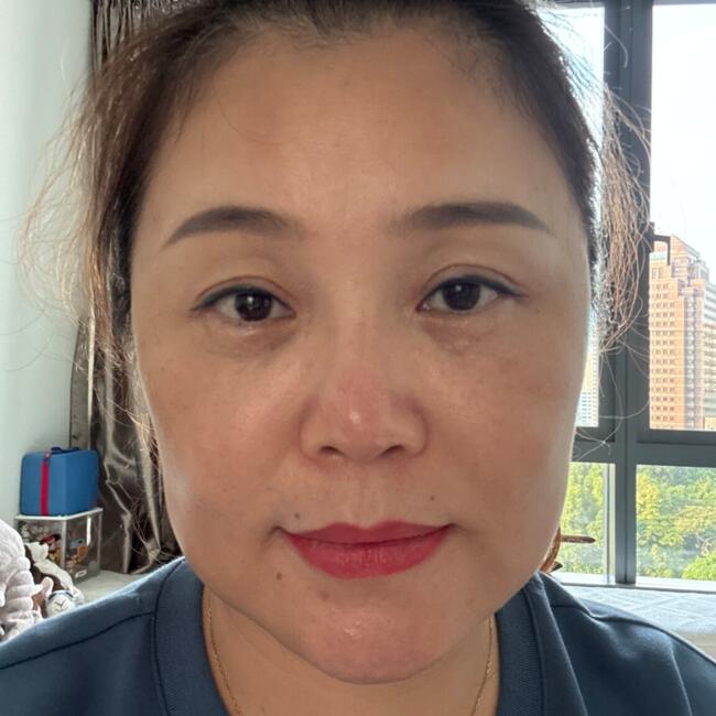 Babysitting job in Singapore: Jie