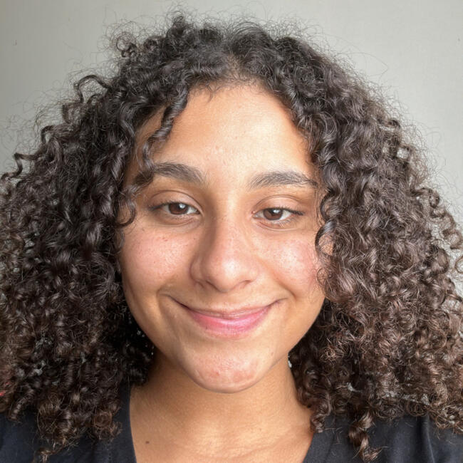 Babysitter in Linz: Alice Beatriz