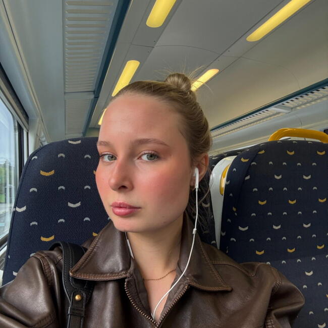 Babysitter in Ronse: Celine