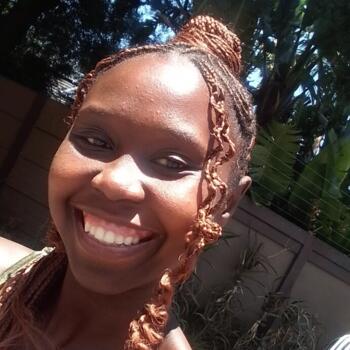 Babysitter in Gaborone: Thato