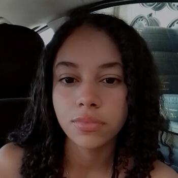 Babá em Goiânia: Carolaine