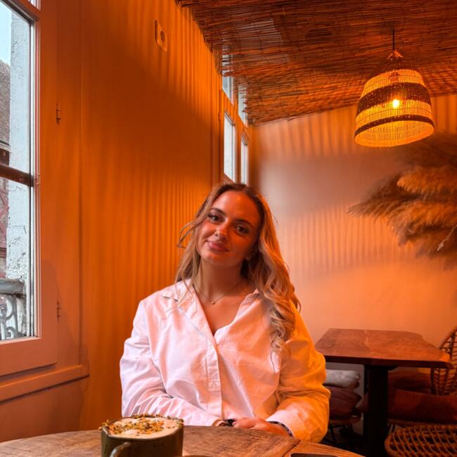 Babysitter in Blincourt: Jeanne