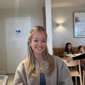 Babysitter in Melbourne: Savannah