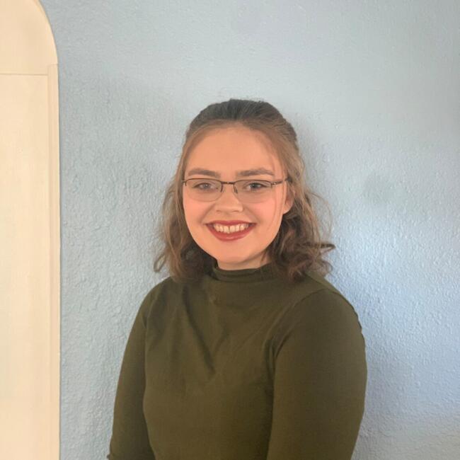 Babysitter in Greeley: Zoe