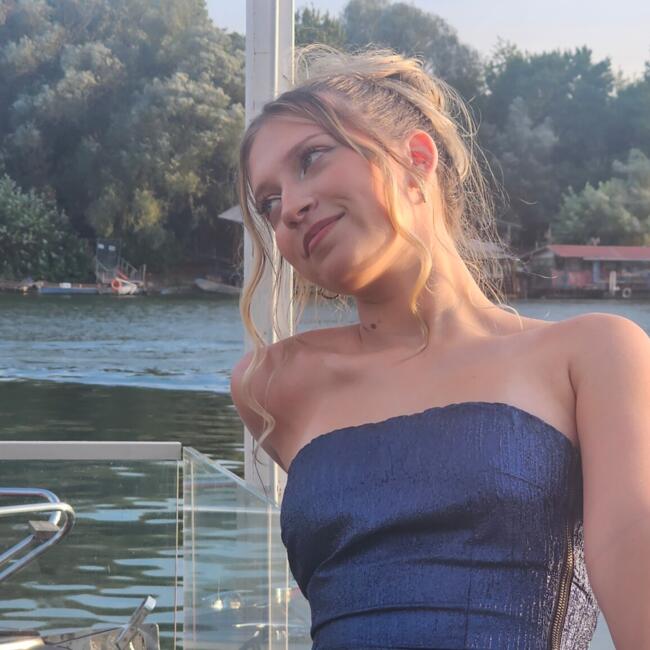 Babysitter in Belgrade: Gala