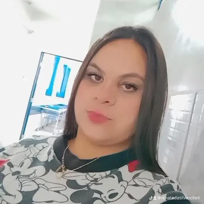 Babá em Colombo: RENATA