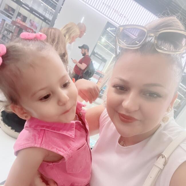 Babysitter στην περιοχή Πειραιάς: Khaoula