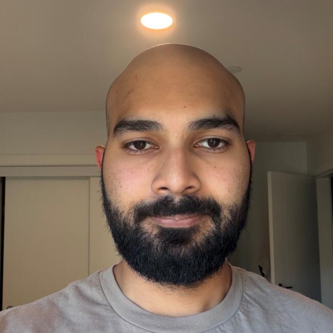 Babysitter in Kamloops: Himanshu (Khy)