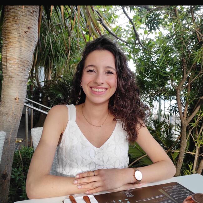 Babysitter in La Garde: Candice