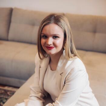 Babysitter Cluj-Napoca: Cynthia-Laeticia