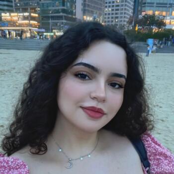 Babysitter in Busan: Nada