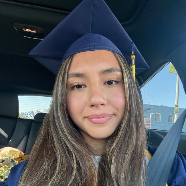 Babysitter in West Covina: Allison