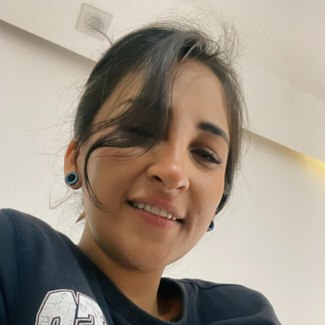 Δουλειά για babysitter στην περιοχή Cali: MARIA