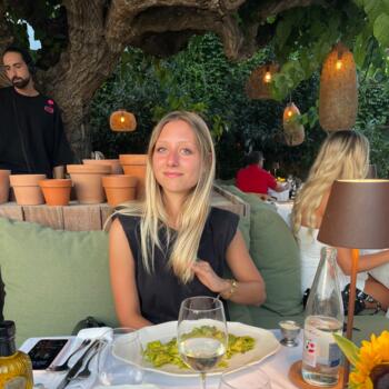 Babysitter in Nantes: Flavie