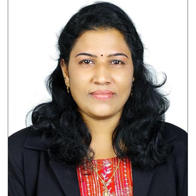 جليسة أطفال في عجمان: Raji