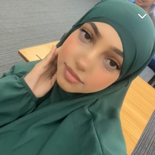 Babysitter in London: Aleena