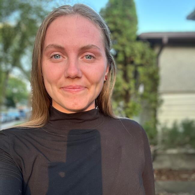 Baby-sitter in Saskatoon: Courtney