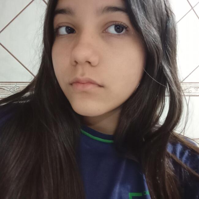 Babá em Naviraí: Luiza saori