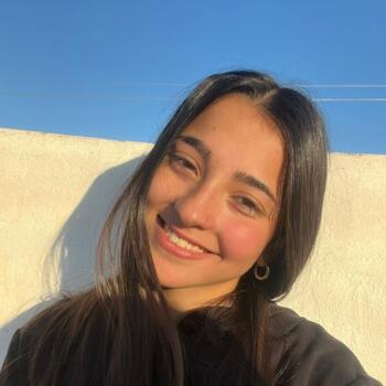 Babysitter in Alicante: Yael