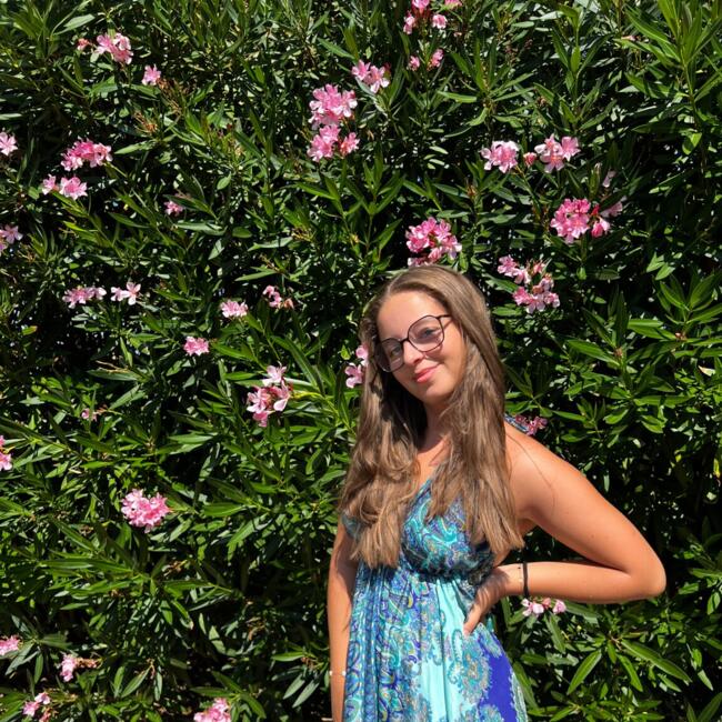 Babysitter in Lincent: Zia