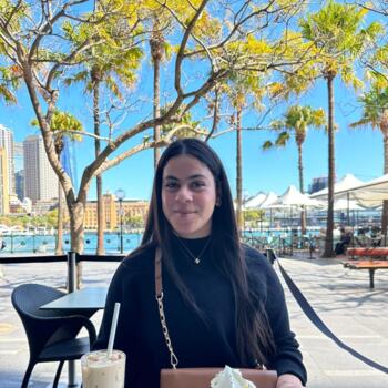 Babysitter in Chilly-Mazarin: Maryem