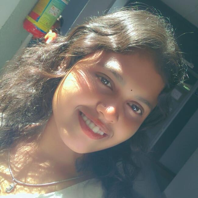 Babysitter in Pune: Bhakti