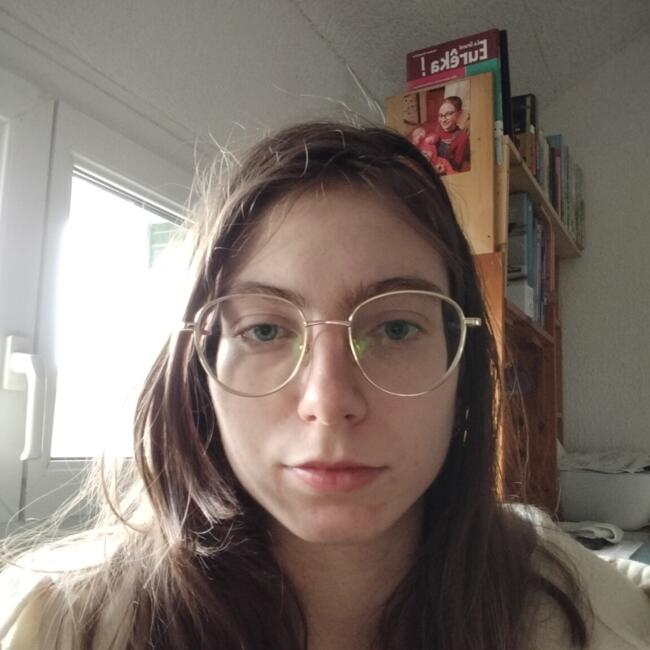Babysitter in Chichery: Mélyna