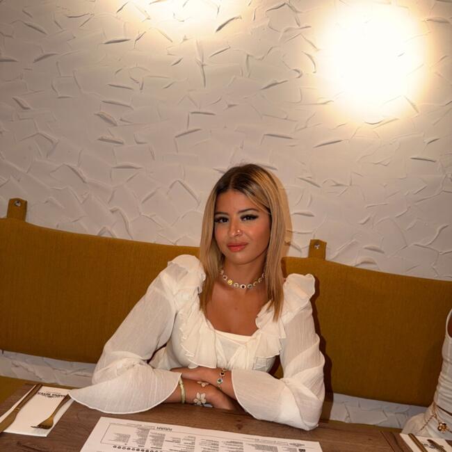 Babysitter in Illzach: Amina