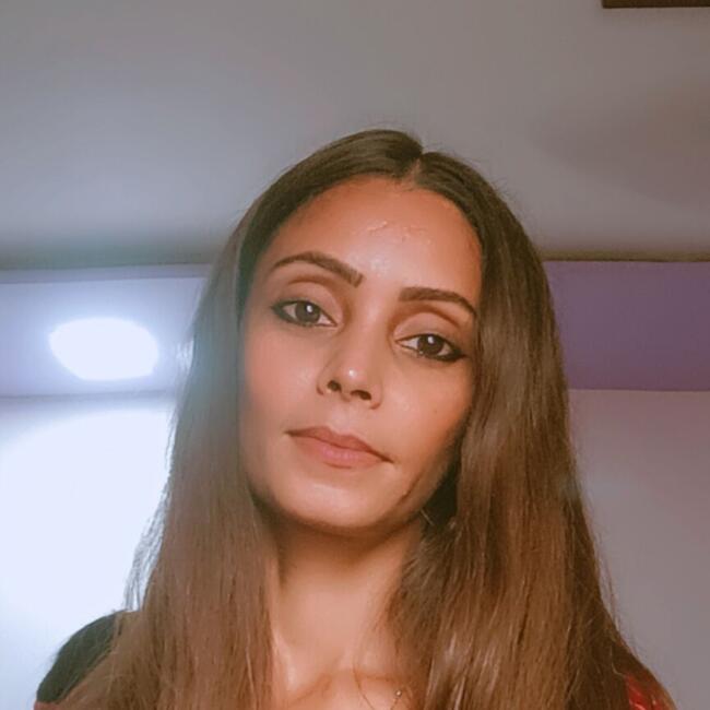 Babysitter in Mumbai: Nidhi