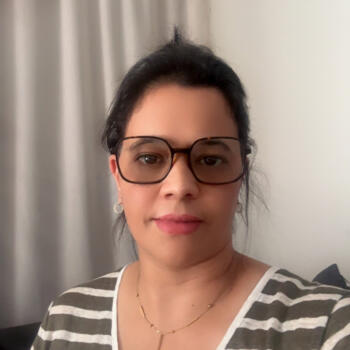 Assistante maternelle à Cadaujac: Lahouaria