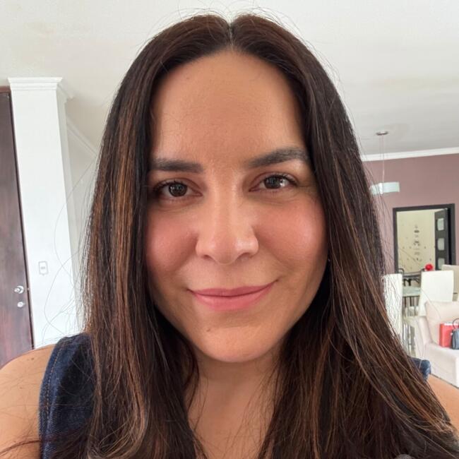 Trabajo para niñera en General Pedro J. Montero: Juliana