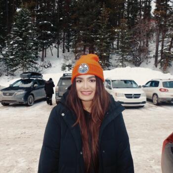 Babysitter in Calgary: Reet