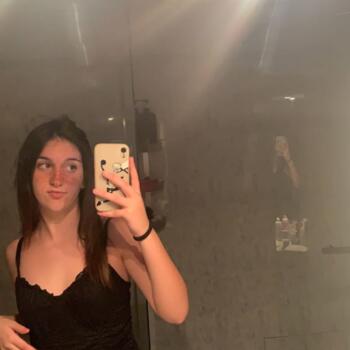 Babysitter in La Louvière: Maeva
