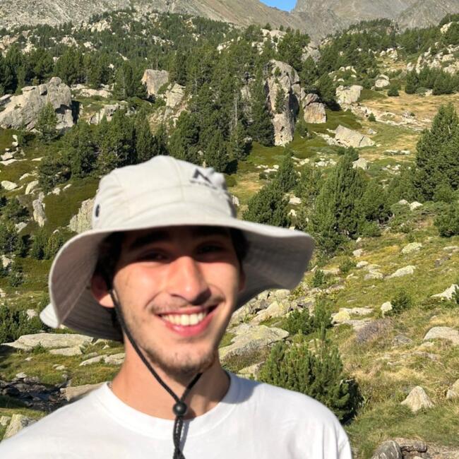 Babysitter in Gometz-le-Châtel: Nino