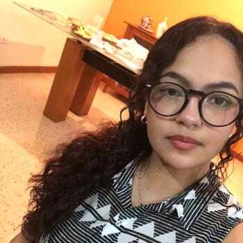 Baby-sitter in Caracas: Valeria