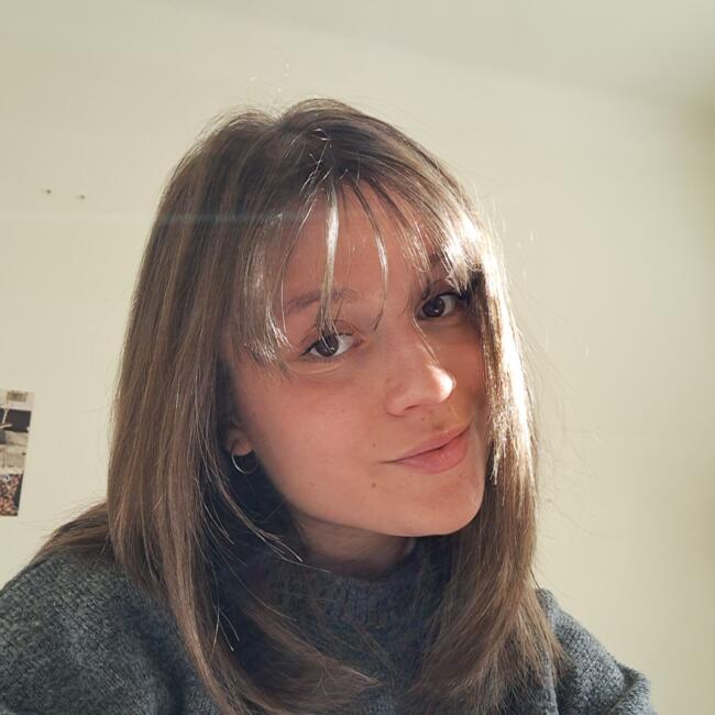 Baby-sitter in Saguenay: Laura