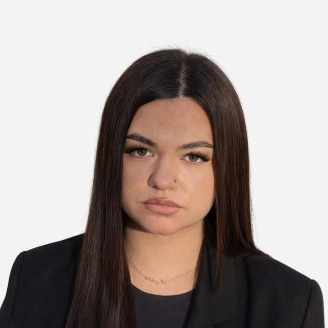 Babysitter in Trouy: Kenlie