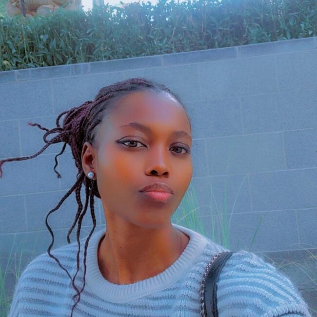 جليسة أطفال في دبي: Asiimwe