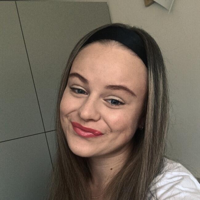 Babysitter in Brno: Adéla